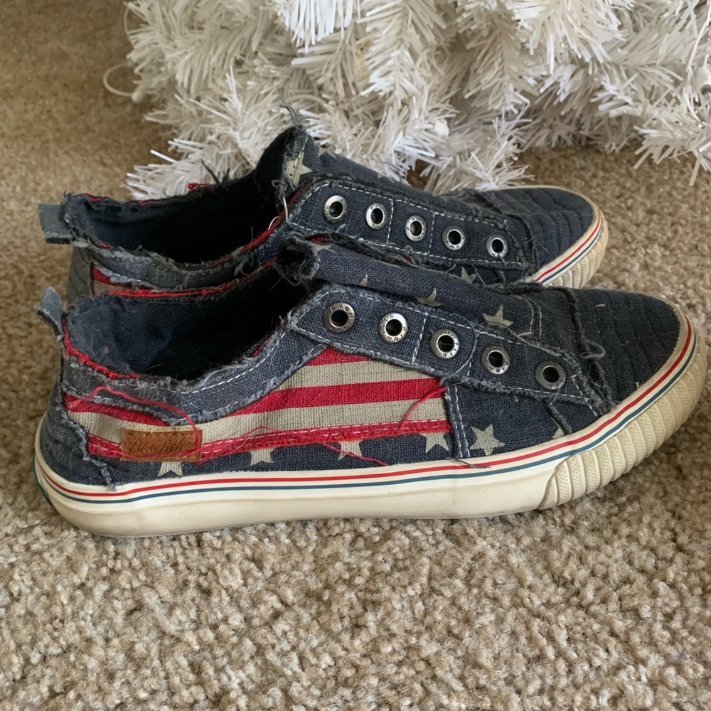 Shoes 8.5 (Runs small)